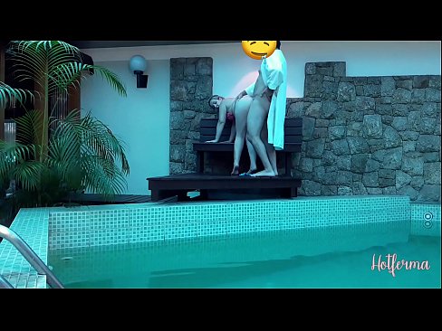 ❤️ Oga pe iranṣẹbinrin si awọn pool, sugbon ko le koju kan gbona si wa ❤